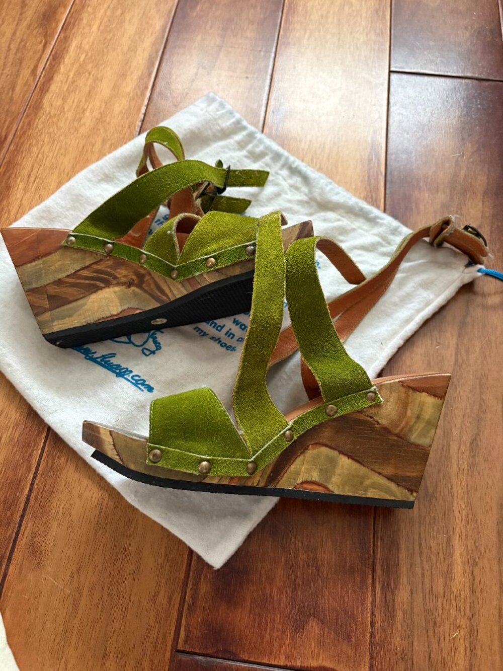 John Fluevog Nazareth Green Suede Wood Wedge Sandals Size 9